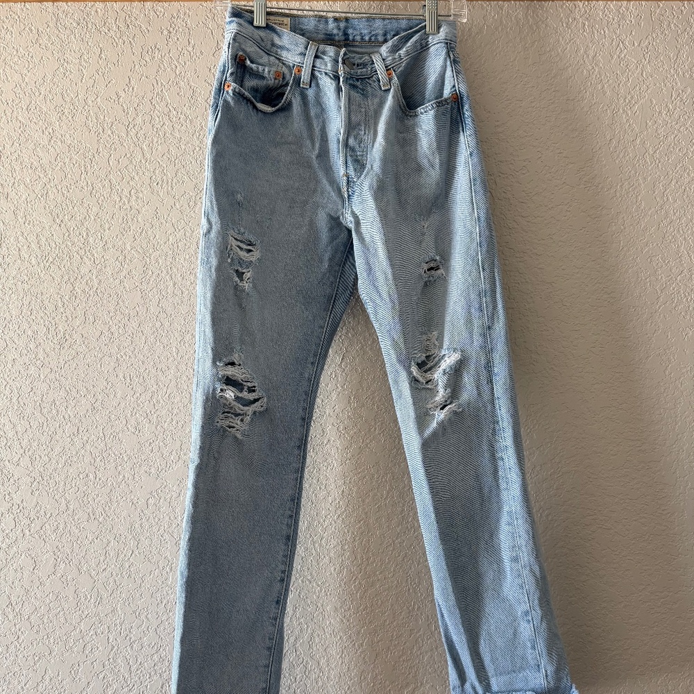 Levi’s 501 Distressed Straight Leg Jean